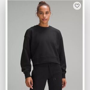Womens perfectly Oversized Cropped Crew lululemon 
French Terry black size 6